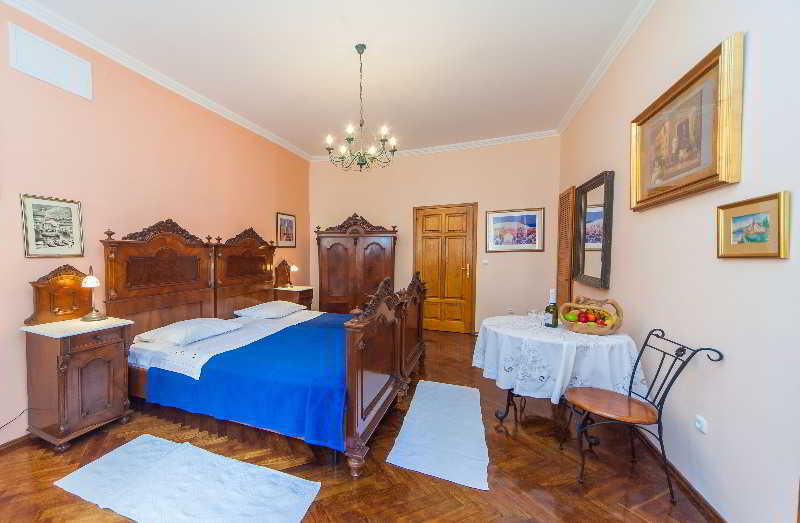 Amoret Hotel 3*