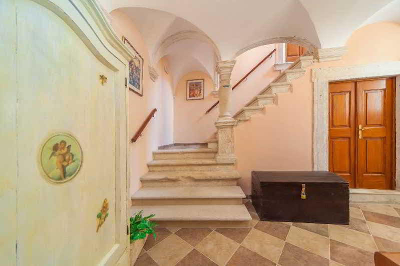Amoret Hotel 3*